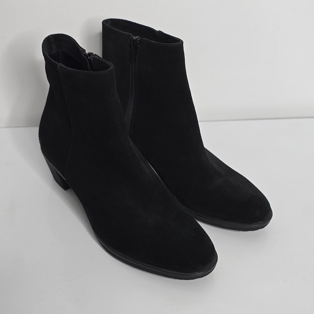 Sesto Meucci Black Suede Ankle Boots